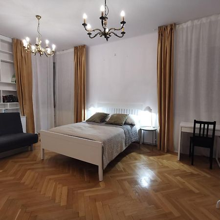 Cozy Spacious Apartment With Balcony Krakow Exterior photo